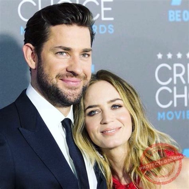 Renata Notni Bio, Wiki, Age, Height, Family, Boyfriend, Novelas, El Dragón and Net Worth.